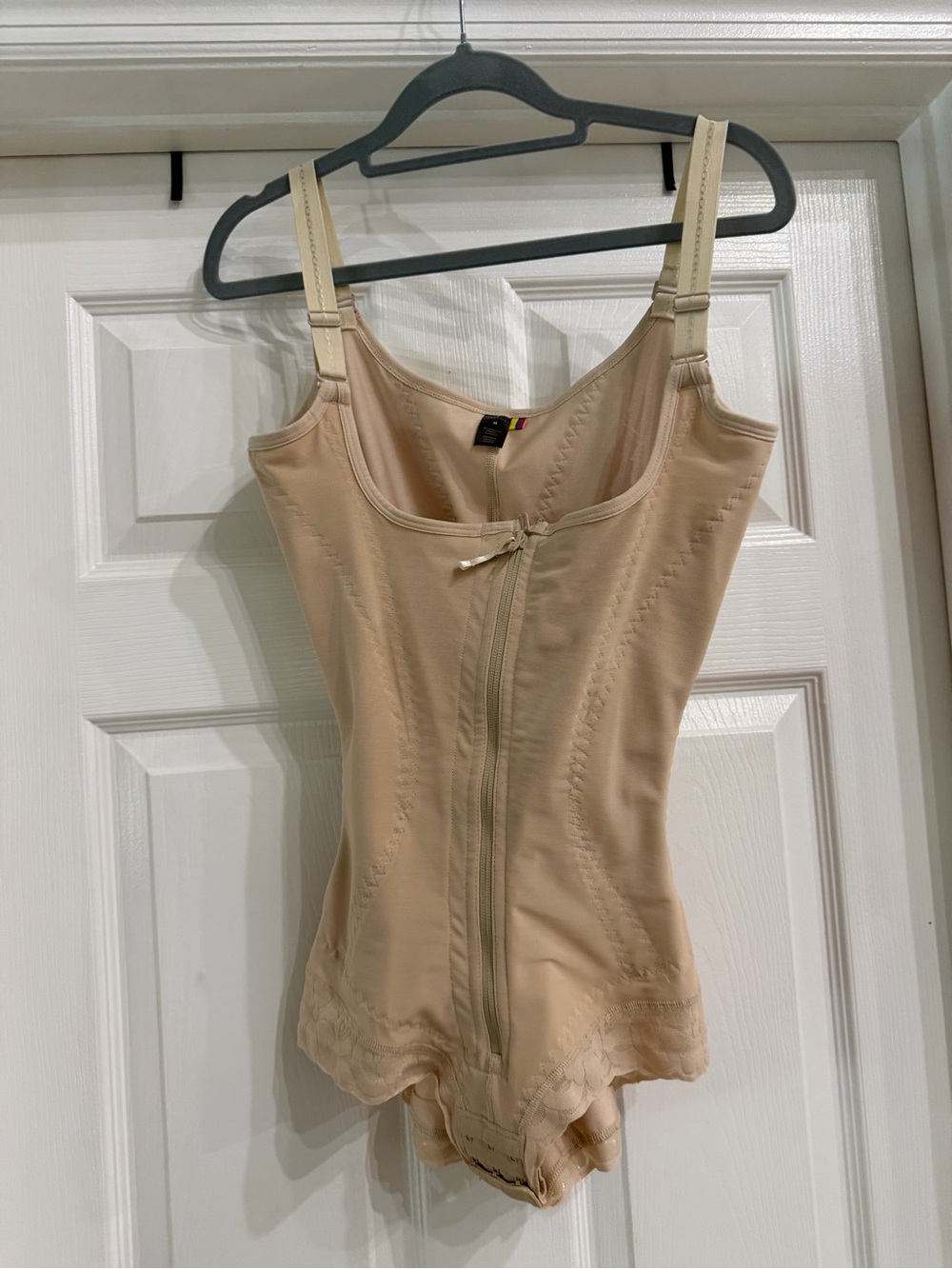 Colombian Shapewear Bodysuit in Nude - M Faja
